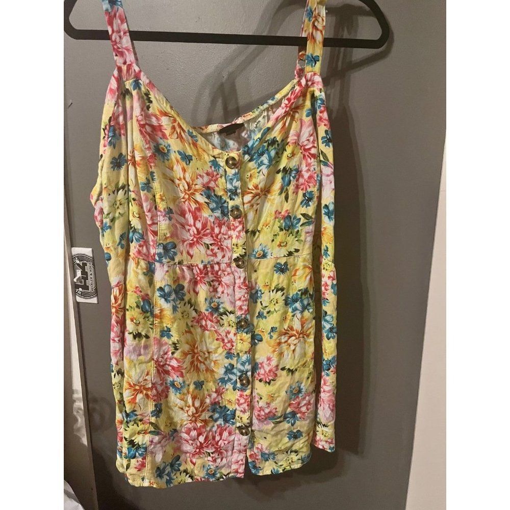 Torrid size 4 yellow floral tank top blouse
